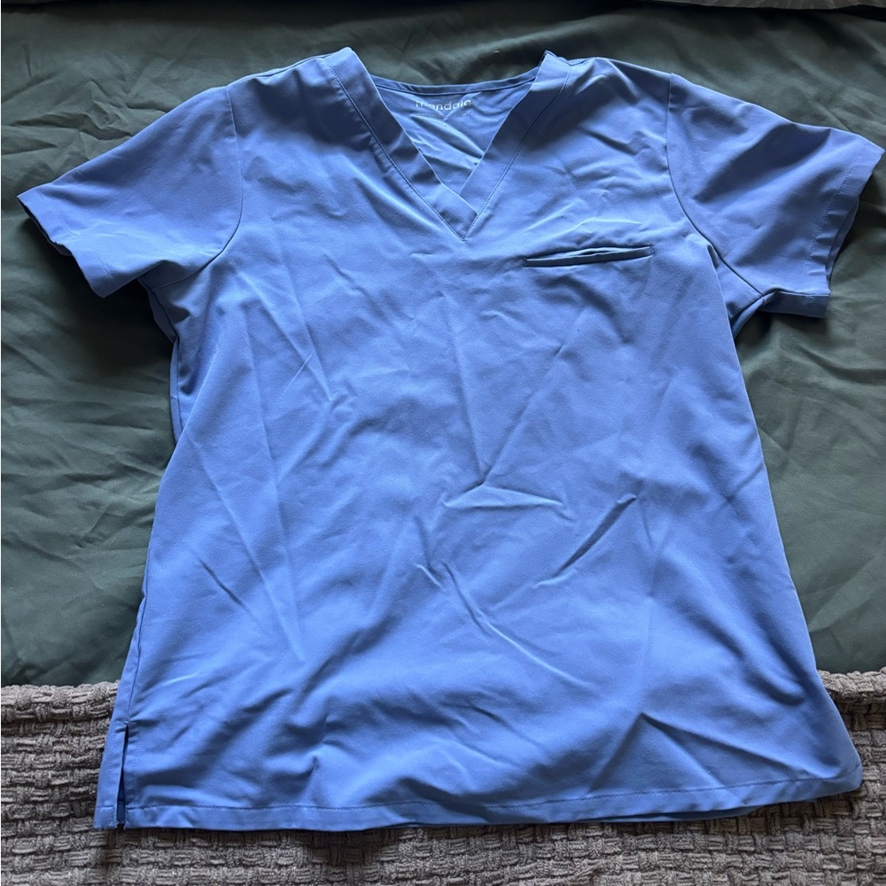 Periwinkle Mandal Size M Women's Scrub Top